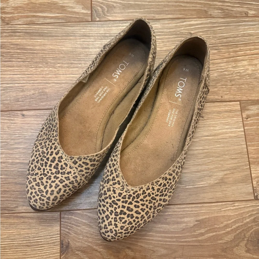 TOMS Cheetah Pattern Women's Flats - Picture 1 of 3
